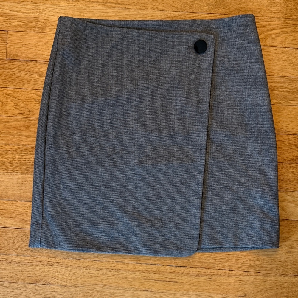 LOFT Grey Pencil Skirt Size 6